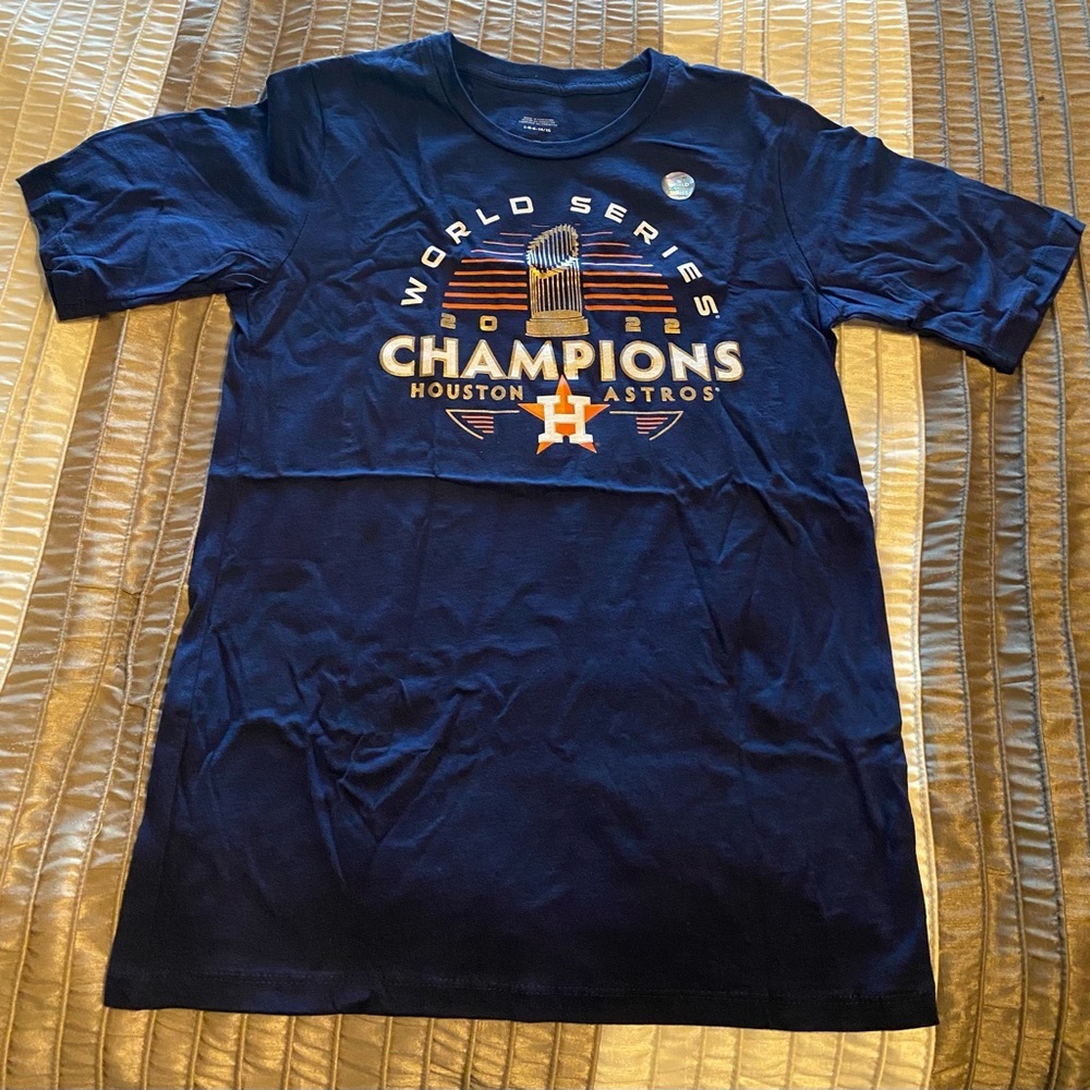 NEW - Houston Astros Youth Navy 2022 World Series Champions Signature Roster Tee - Picture 7 of 8